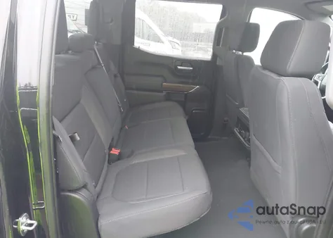 2021 Chevrolet Silverado 1500 z USA, uszkodzony, nr VIN 3GCUYEEL0MG480732